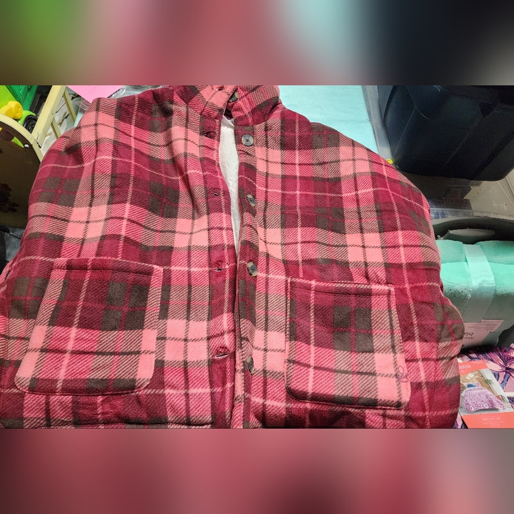 Cuddl duds plaid shawl jacket